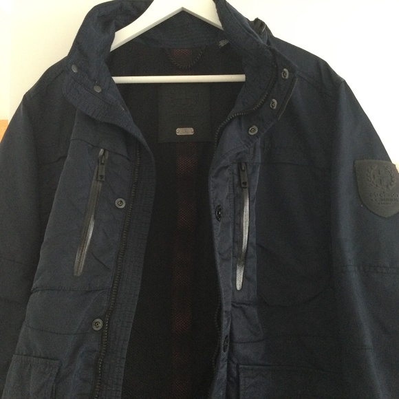 Luxury Windbreaker - Picture 4 of 9